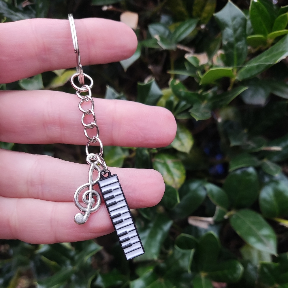 Piano and Treble Clef Charm Keychain